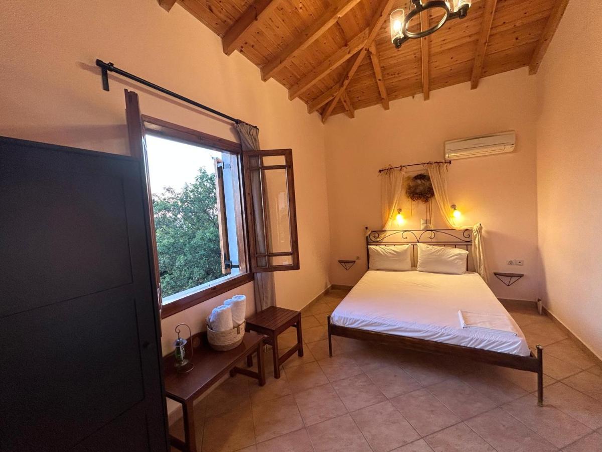 Porto Katsiki Guest Houses Athánion Esterno foto