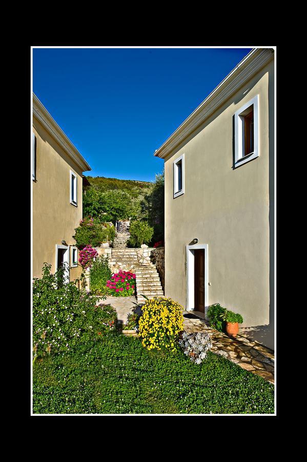 Porto Katsiki Guest Houses Athánion Esterno foto